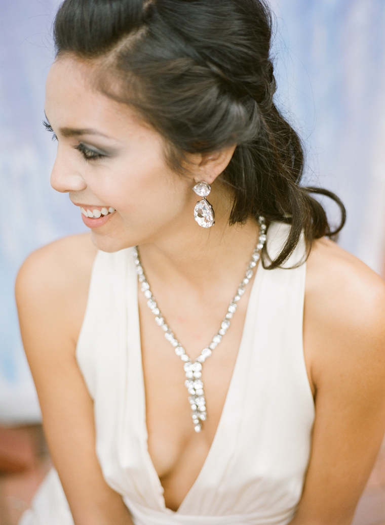 How To Choose Your Wedding Day Jewelry via TheELD.com