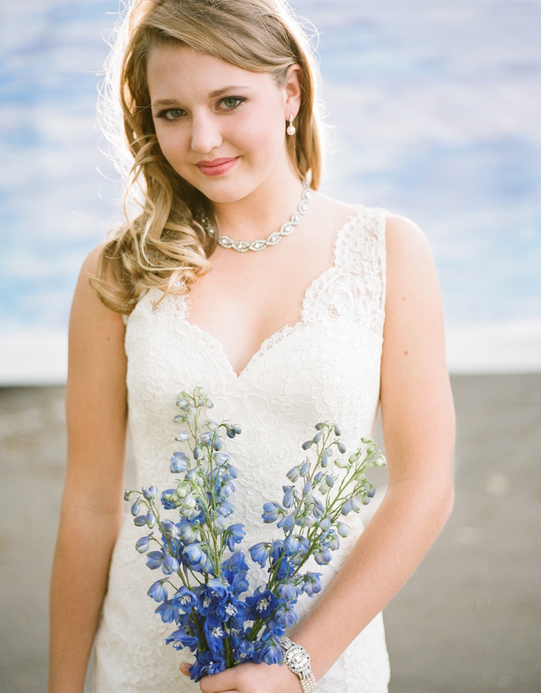 How To Choose Your Wedding Day Jewelry via TheELD.com