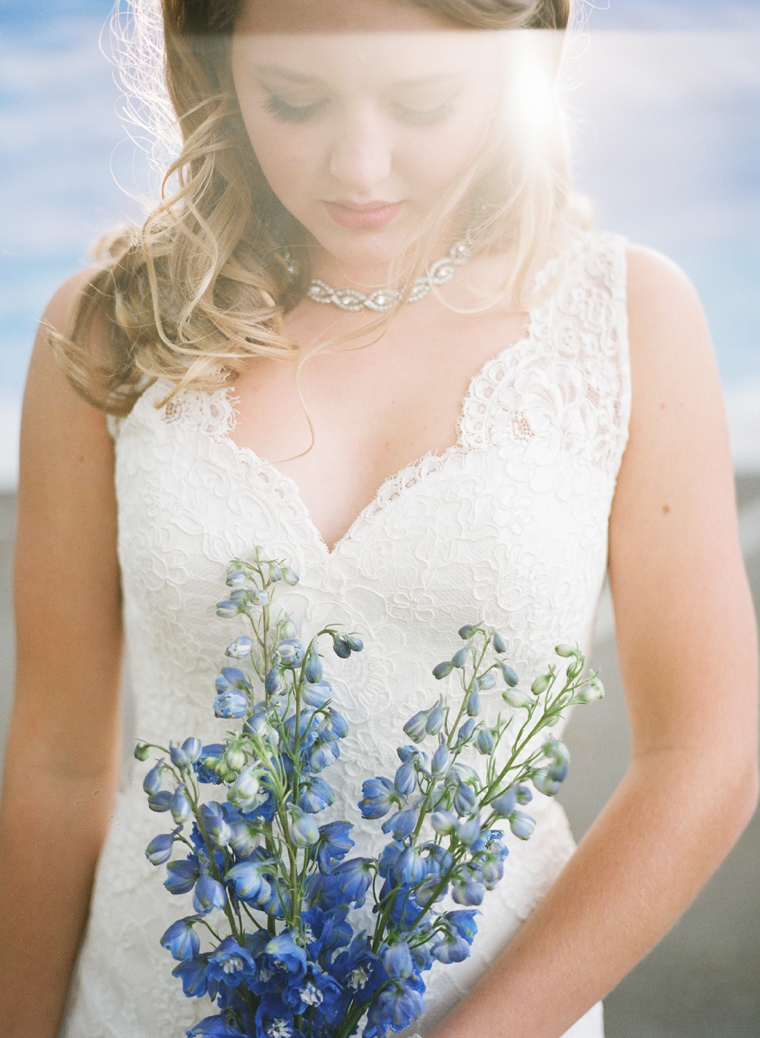 How To Choose Your Wedding Day Jewelry via TheELD.com