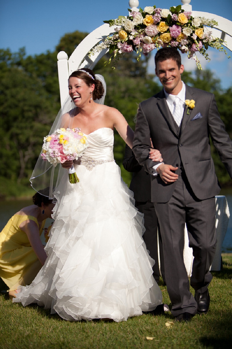 A Navy, Pink and Yellow Chesapeake Bay Wedding via TheELD.com