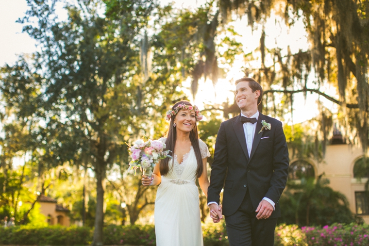 A Modern Ethereal Glitter & Blush Wedding via TheELD.com