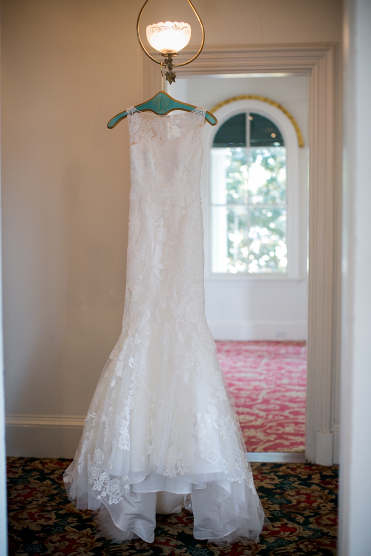 A North Carolina Southern Vintage Wedding via TheELD.com