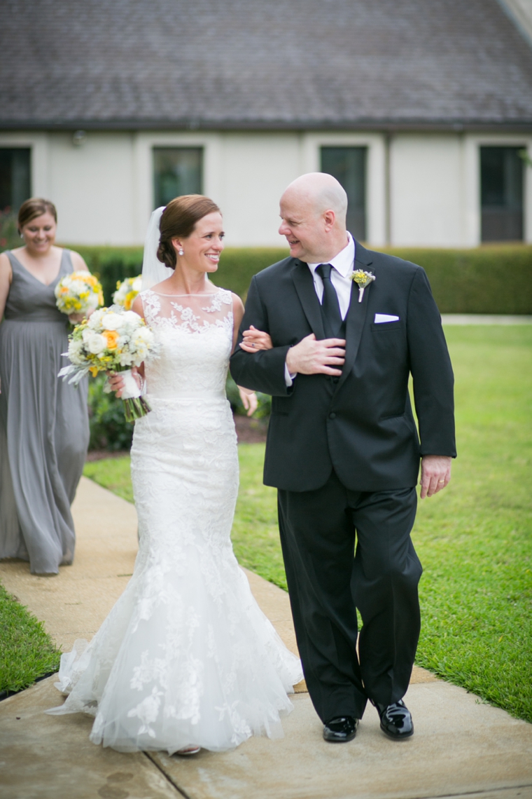 A North Carolina Southern Vintage Wedding via TheELD.com