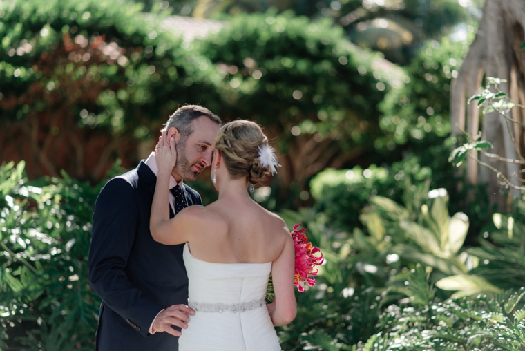 A Chic Oceanside Coral Wedding via TheELD.com