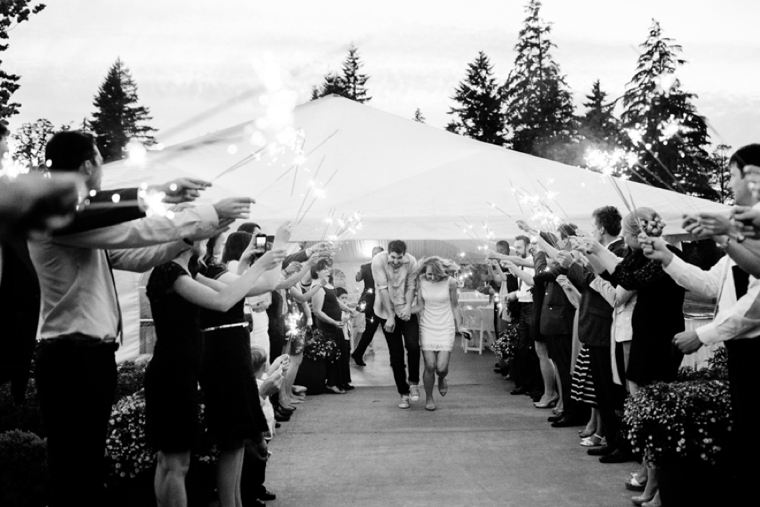 A Classic Navy and Gold Washington Wedding via TheELD.com