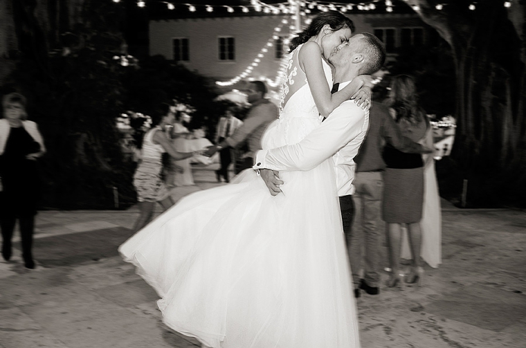Romantic Blush and Gold Wedding via TheELD.com