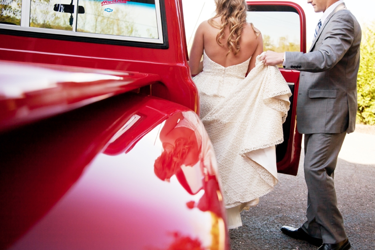 A Rustic Green & White Southern Wedding via TheELD.com