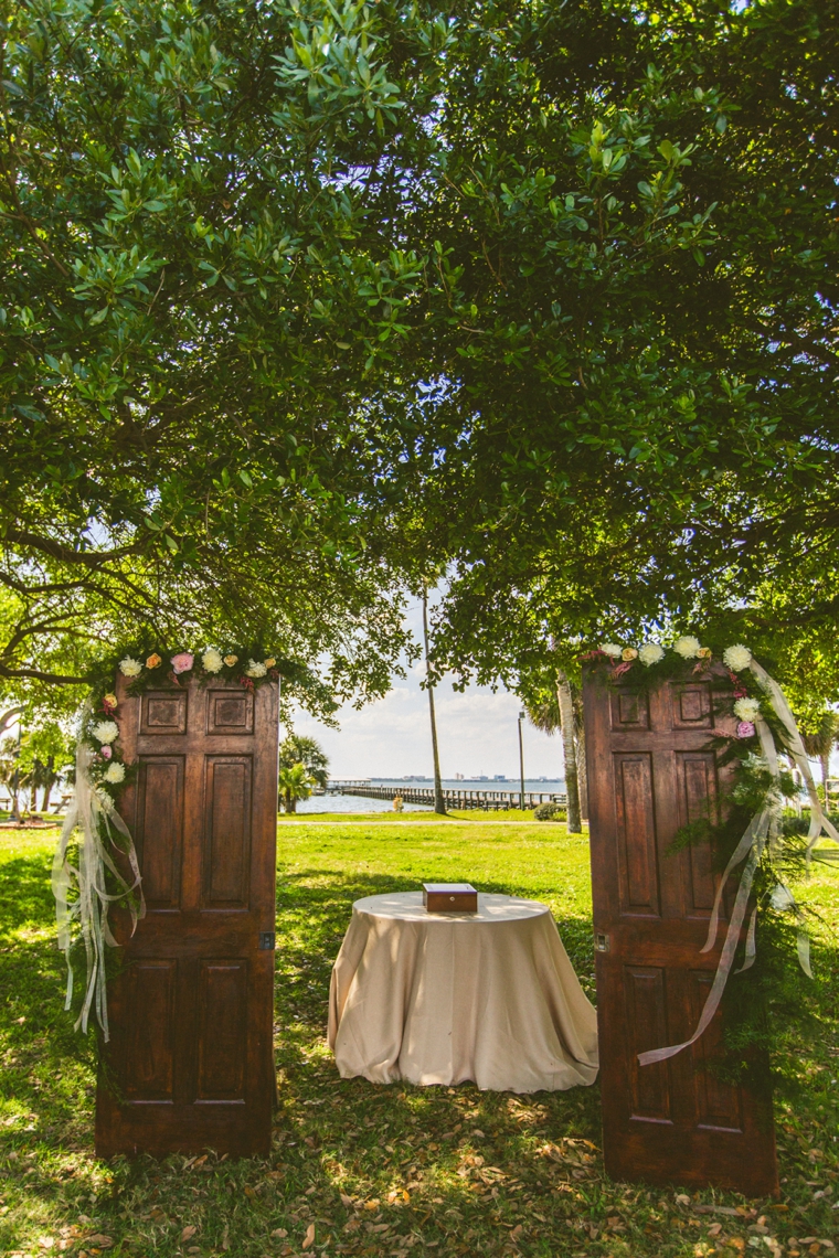 A Romantic & Vintage Garden Wedding via TheELD.com