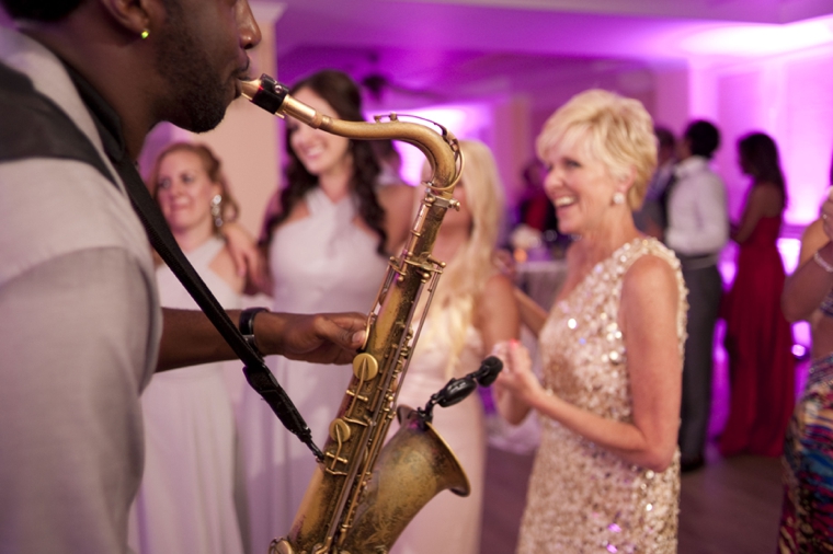 A Glamorous Silver & Blush Beach Wedding via TheELD.com