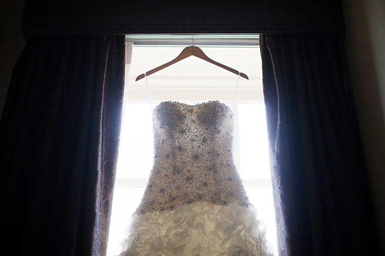 Chic Elegant Gold and White Wedding via TheELD.com