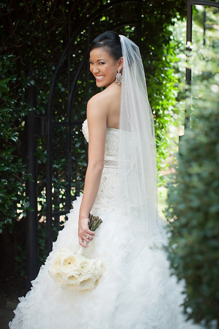 Chic Elegant Gold and White Wedding via TheELD.com