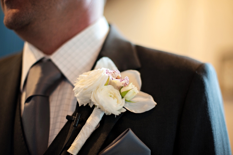 Modern Elegant Purple and White Wedding via TheELD.com