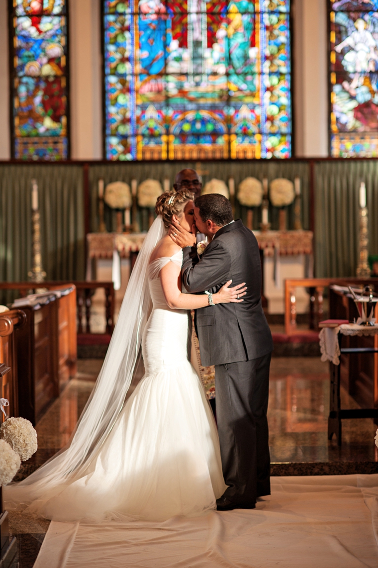 Modern Elegant Purple and White Wedding via TheELD.com