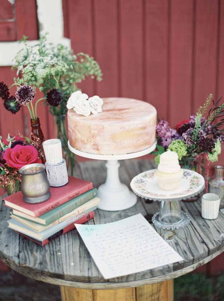 Sophisticated Burgundy & Plum Southern Wedding Inspiration via TheELD.com