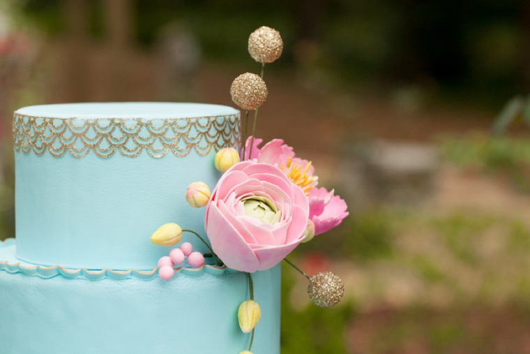 8 Unique Wedding Cake Ideas via TheELD.com