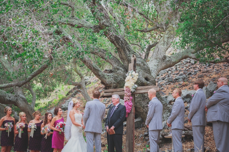 A Plum & Fuchsia California Vineyard Wedding via TheELD.com