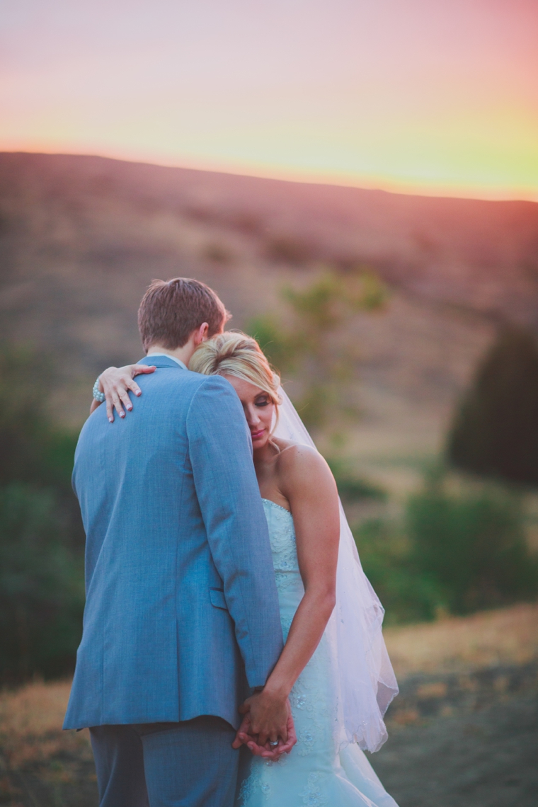 A Plum & Fuchsia California Vineyard Wedding via TheELD.com