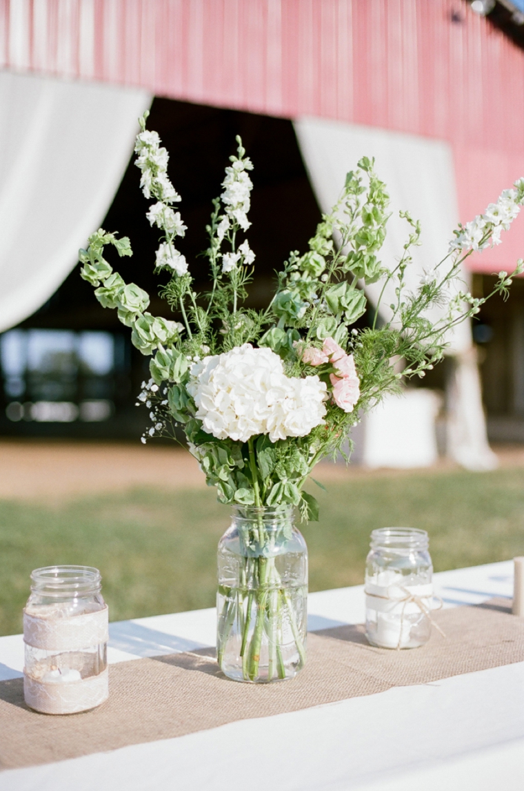 Rustic Elegant Tennessee Farm Wedding via TheELD.com
