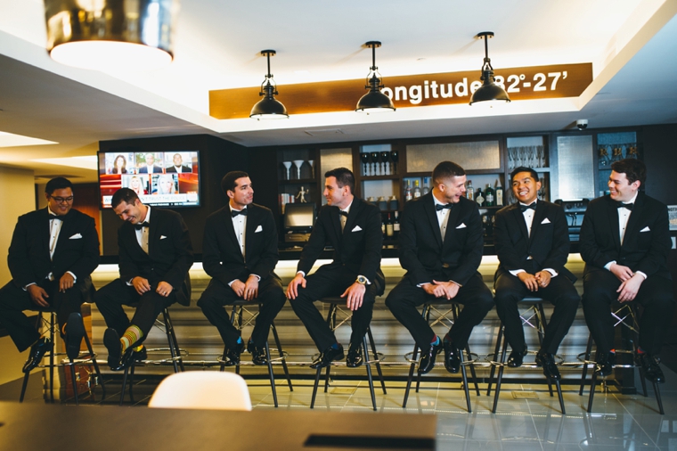 A Black & Gold 1920s Inspired Wedding via TheELD.com