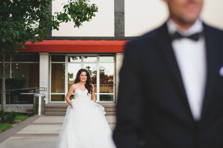 A Black & Gold 1920s Inspired Wedding via TheELD.com