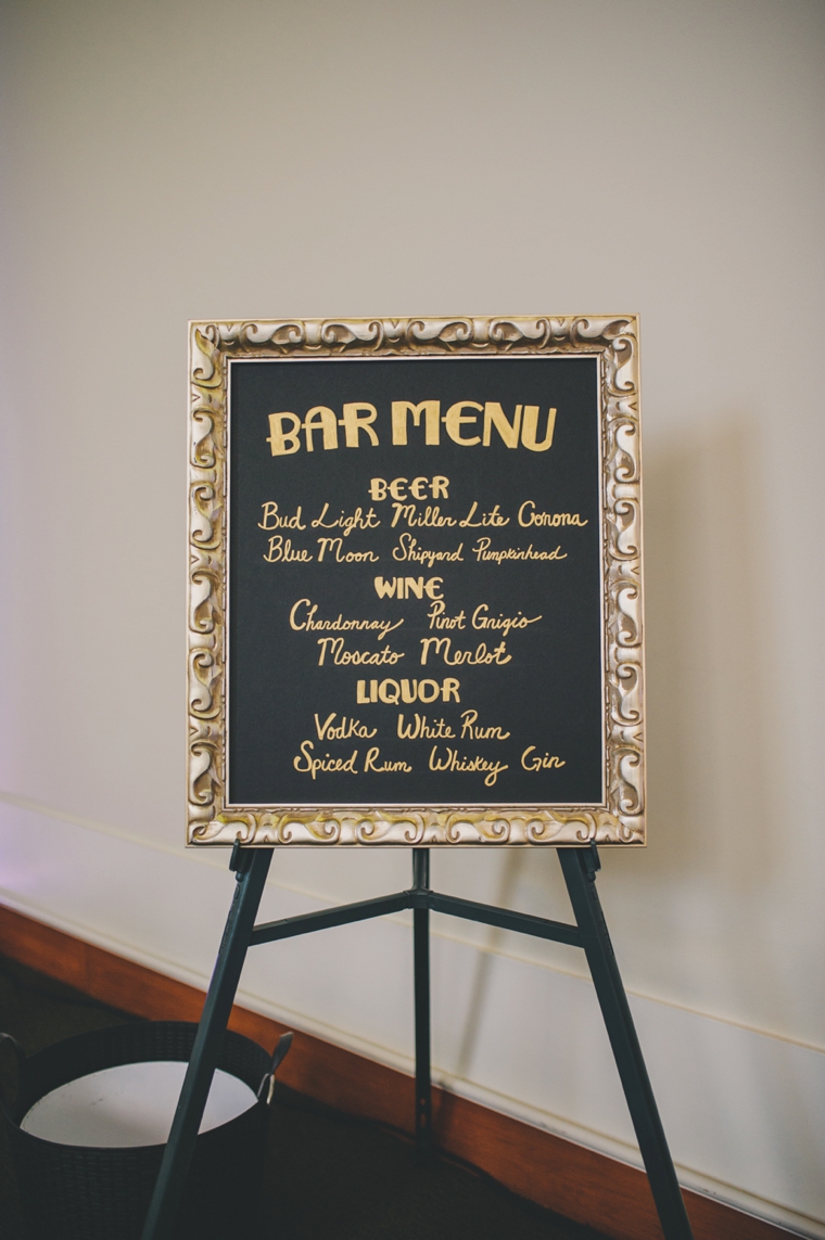 A Black & Gold 1920s Inspired Wedding via TheELD.com