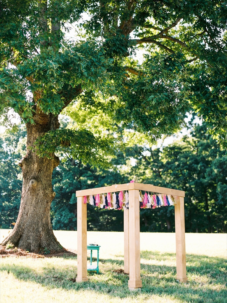 A Glitter Filled Colorful Wedding In North Carolina via TheELD.com