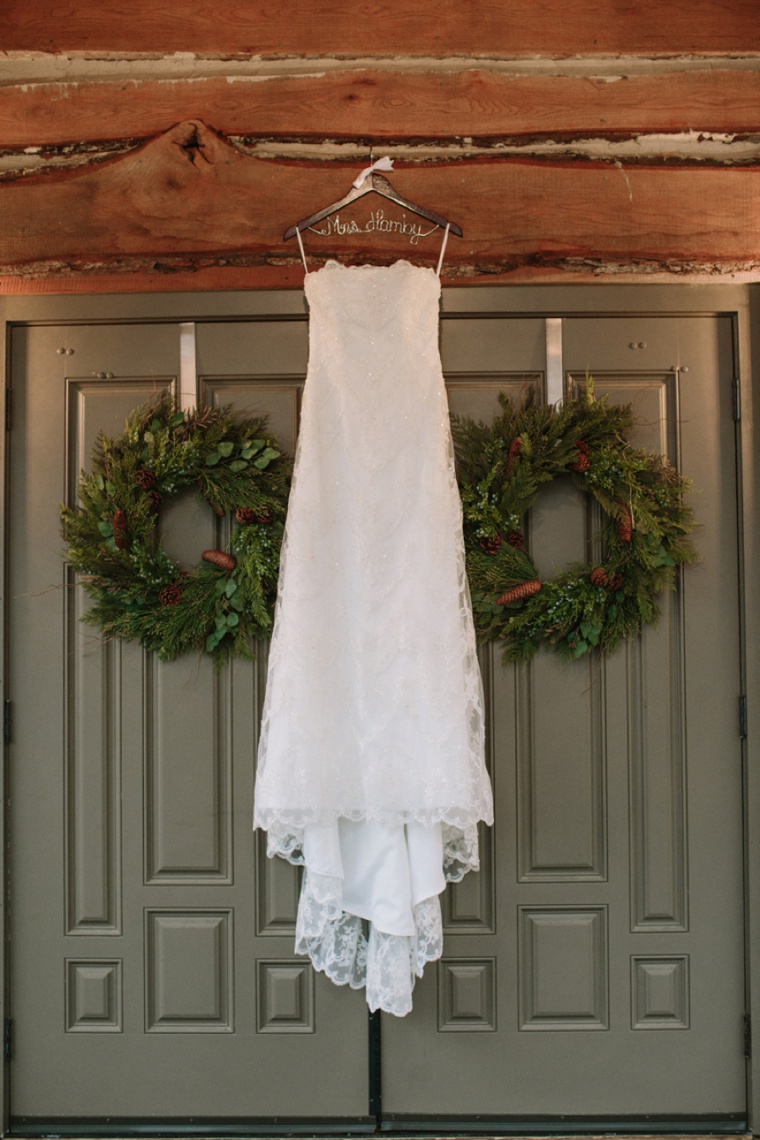 A Rustic Green and White Wedding via TheELD.com