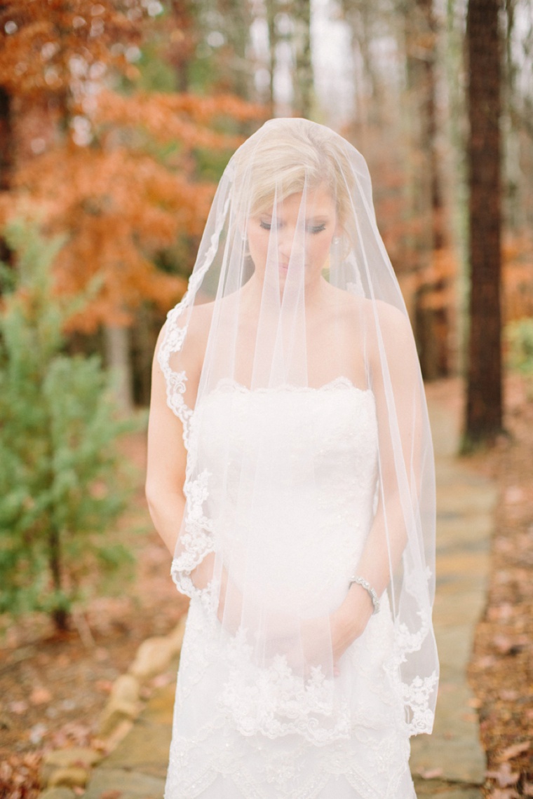 A Rustic Green and White Wedding via TheELD.com