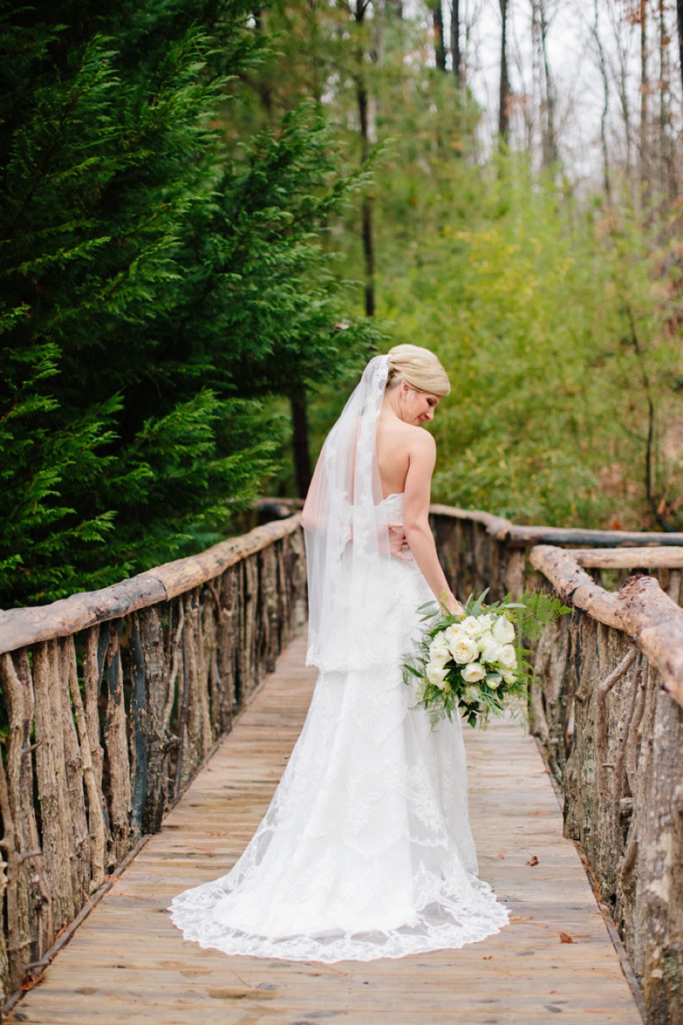 A Rustic Green and White Wedding via TheELD.com