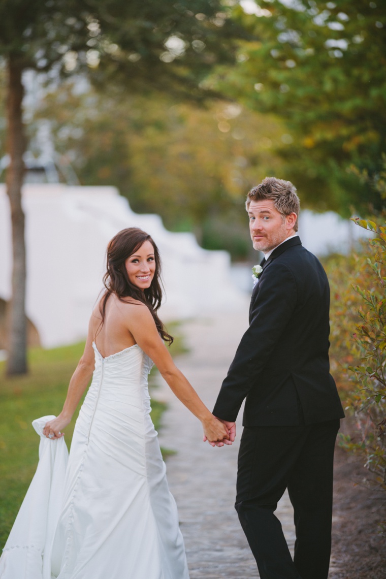 A Modern White Wedding via TheELD.com
