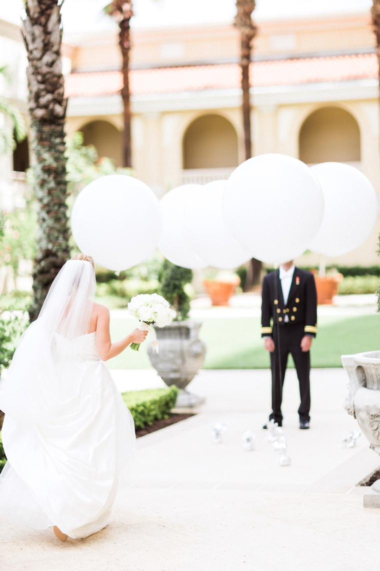 A Sophisticated Navy and White Wedding via TheELD.com