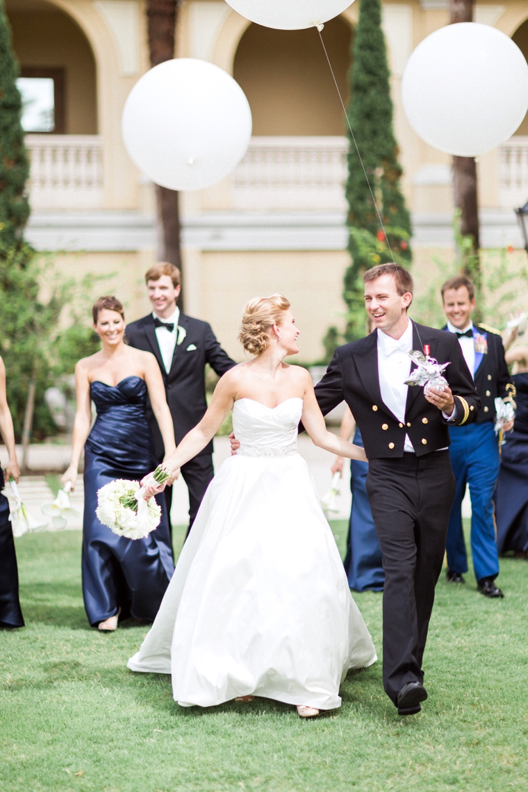 A Sophisticated Navy and White Wedding via TheELD.com