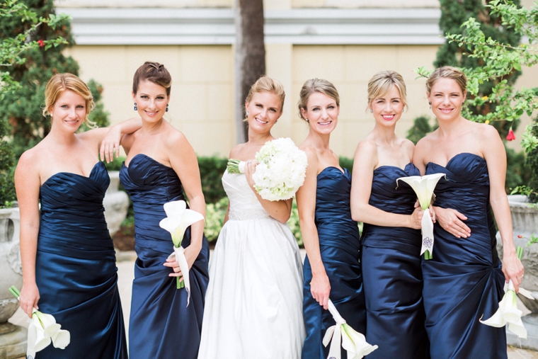 A Sophisticated Navy and White Wedding via TheELD.com