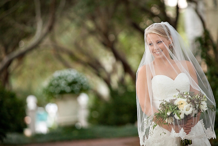 A Blush & Blue Rustic Elegant Wedding via TheELD.com