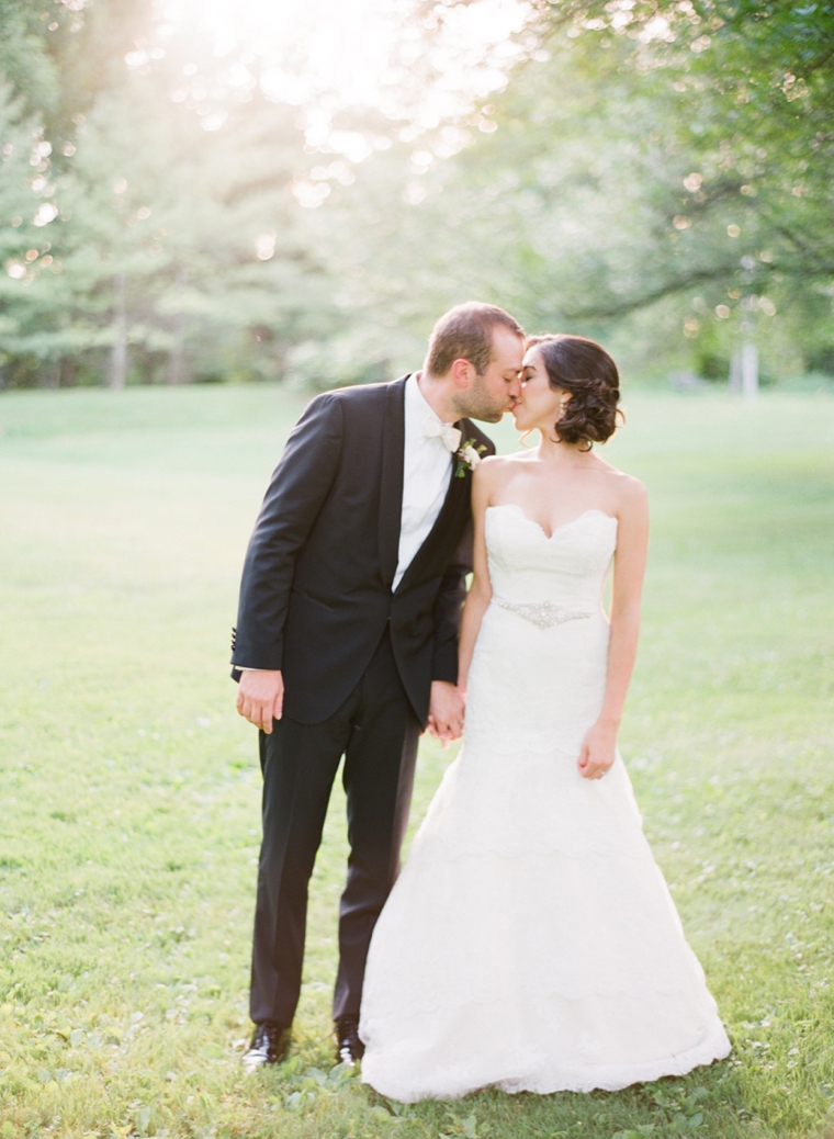 A Vintage Garden Connecticut Wedding via TheELD.com