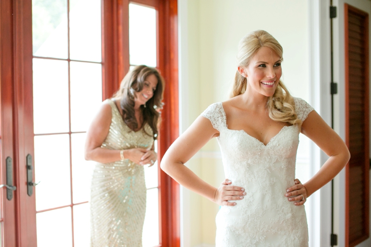 An Elegant Navy and Coral Wedding via TheELD.com