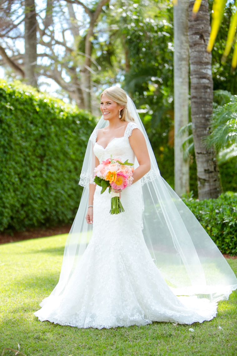 An Elegant Navy and Coral Wedding via TheELD.com