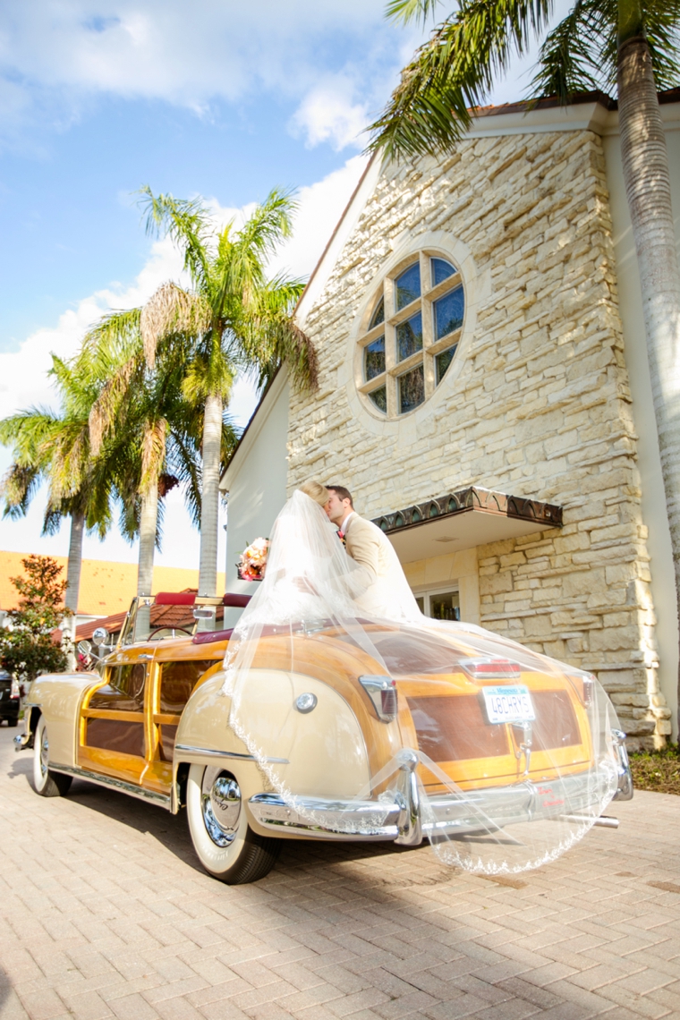 An Elegant Navy and Coral Wedding via TheELD.com