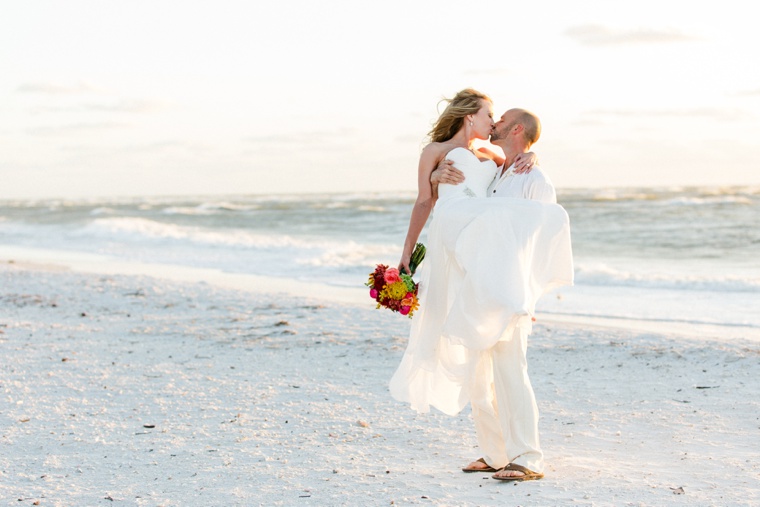 Fun & Eclectic Aqua Beach Wedding via TheELD.com