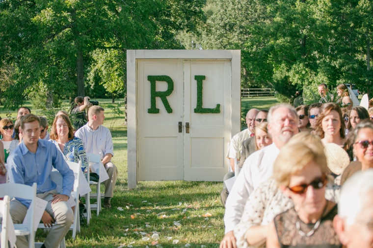 A Rustic Elegant Navy and Peach Wedding via TheELD.com