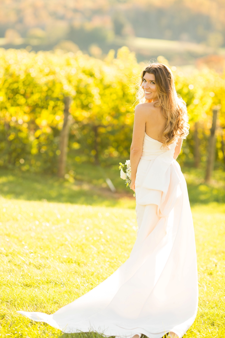 A Colorful Virginia Vineyard Wedding via TheELD.com