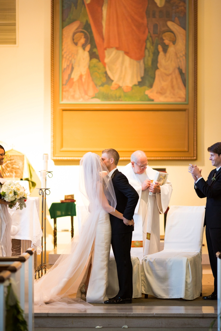 A Colorful Virginia Vineyard Wedding via TheELD.com