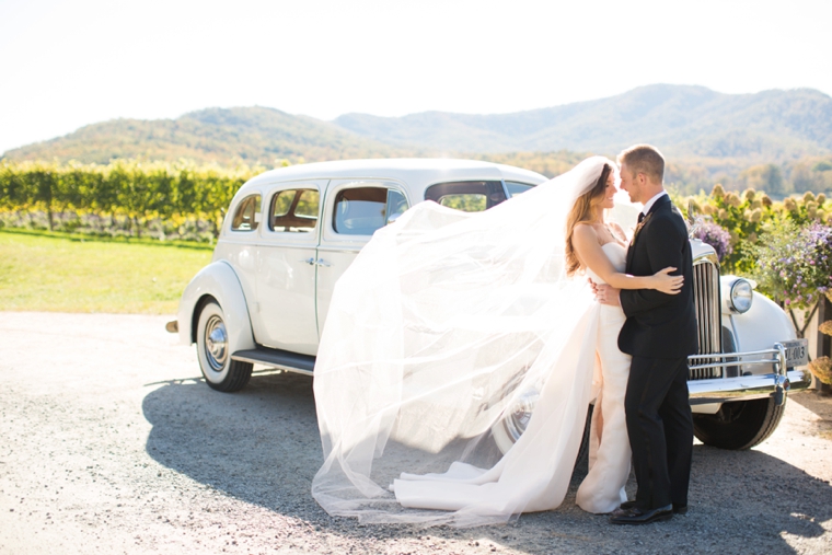 A Colorful Virginia Vineyard Wedding via TheELD.com