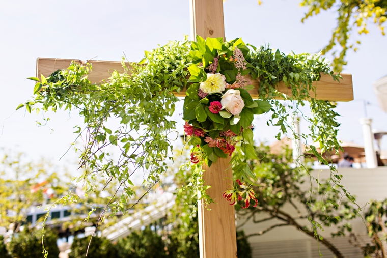 A Nautical Coral and Navy Wedding via TheELD.com