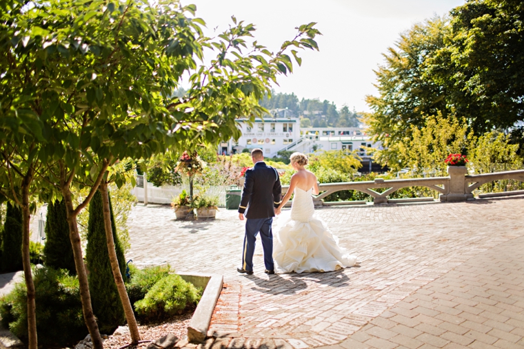 A Nautical Coral and Navy Wedding via TheELD.com