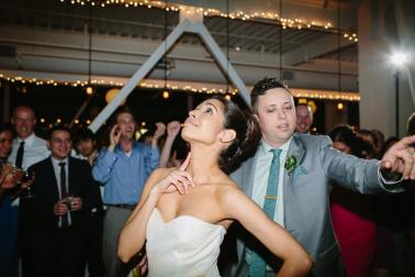 A Romantic Chicago Loft Wedding via TheELD.com
