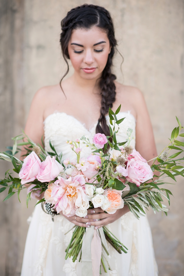 Elegant Bohemian Bridal Inspiration via TheELD.com