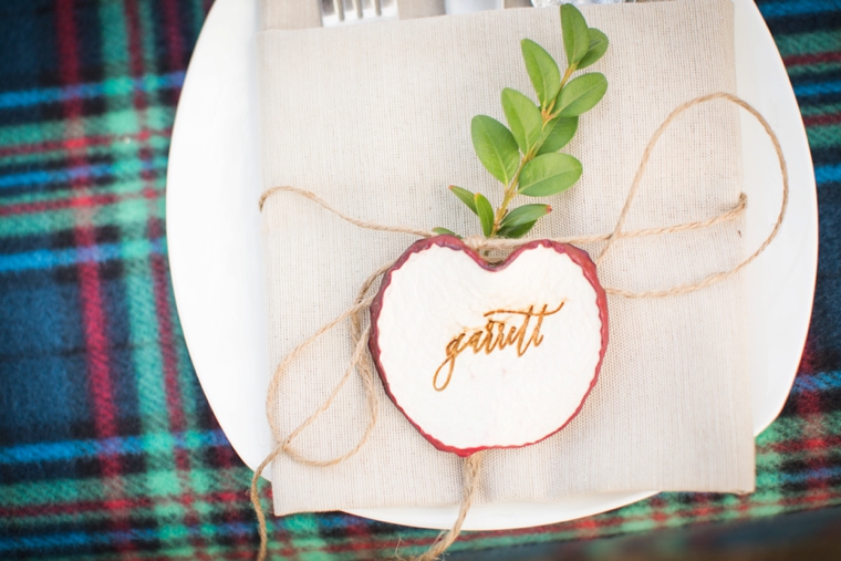 Picnic Inspired Elopement Ideas via TheELD.com