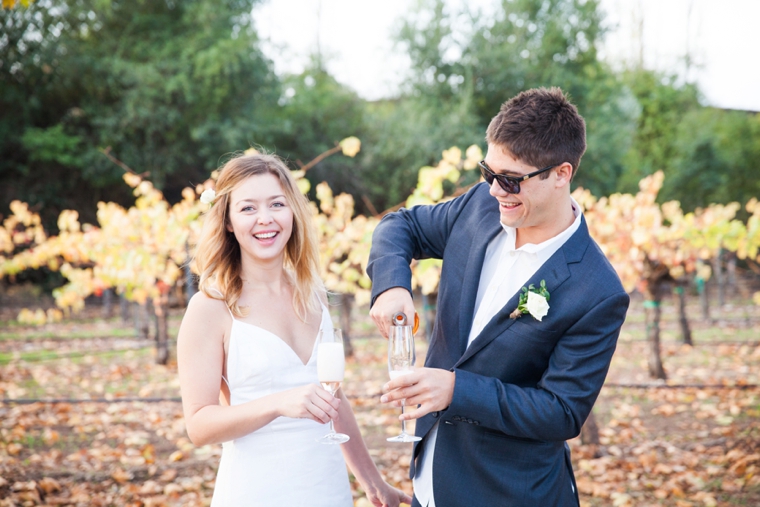 Picnic Inspired Elopement Ideas via TheELD.com