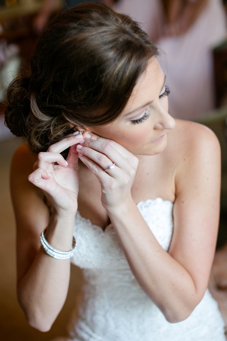 An Elegant Blush and Gold Wedding via TheELD.com